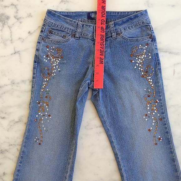 Angels Multicolor Embroidered Crystals and Sparkles Design Stretch Flare Jean. - Picture 4 of 6